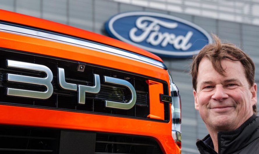 Джим Фарлі з Ford застеріг працівників: автомобілі з Китаю можуть з’явитися в Америці вже протягом десятиліття