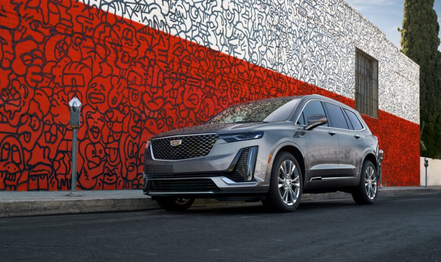 Cadillac повертає бензиновий XT6 після провалу електрокарів