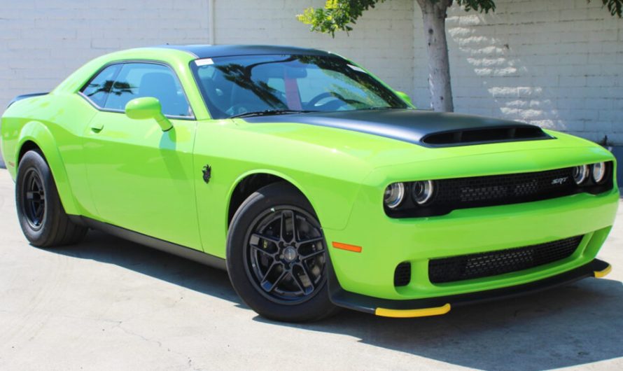 Один дилер Dodge має в наявності 15 Challenger Demon