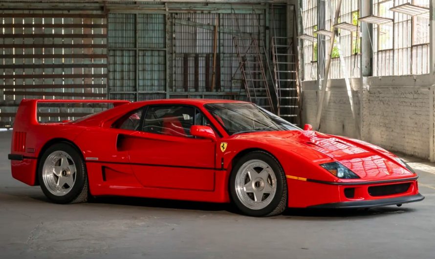 Капсула часу: Ferrari F40 1991 року легендарного автоменеджера Лі Якоккі продають за $5 млн (фото)