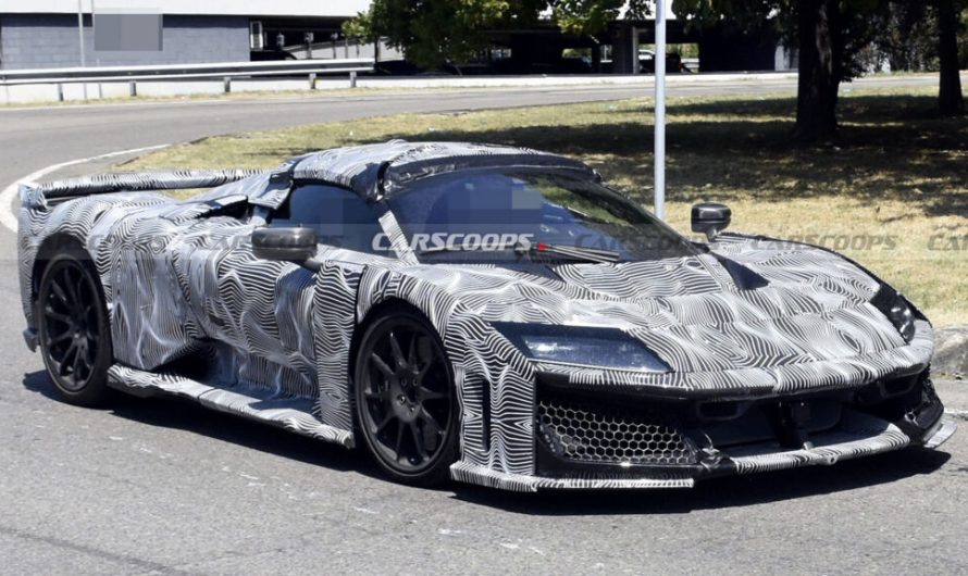 Новий гіперкар Ferrari з V6 залишився без даху, але не без своїх 1184 кінських сил