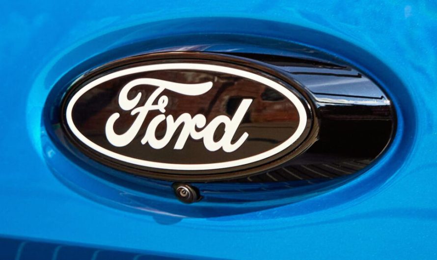 Навіть службові знижки та гібриди не врятували Ford від їхньої кризи