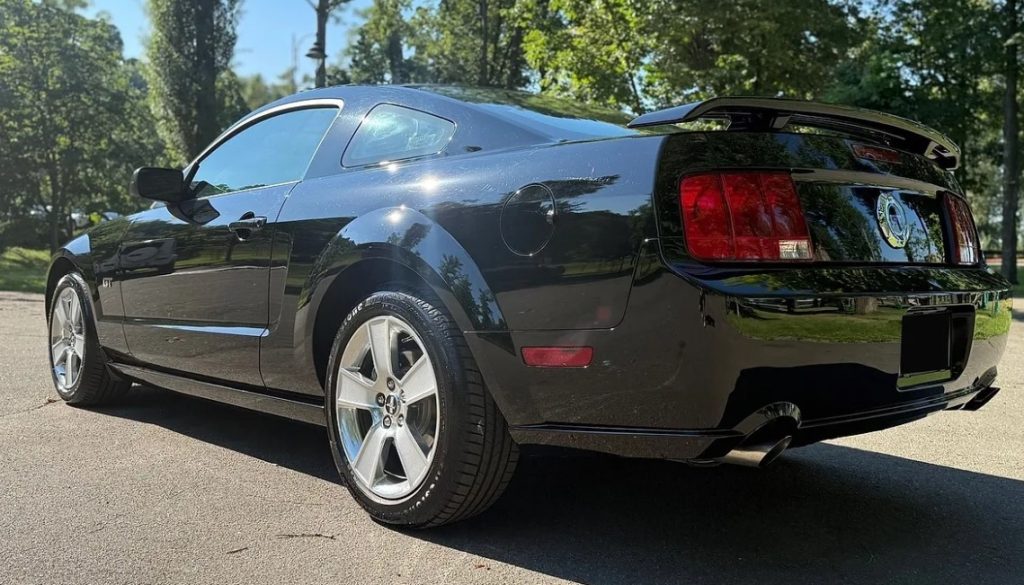 Ford Mustang GT 2006