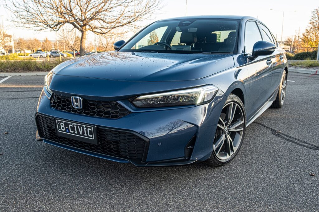 Honda Civic e:HEV LX 2026 — фінальний кадр
