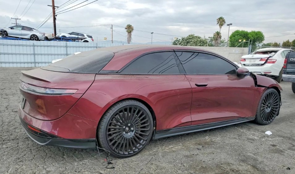 Lucid Air Шакіла О’Ніла