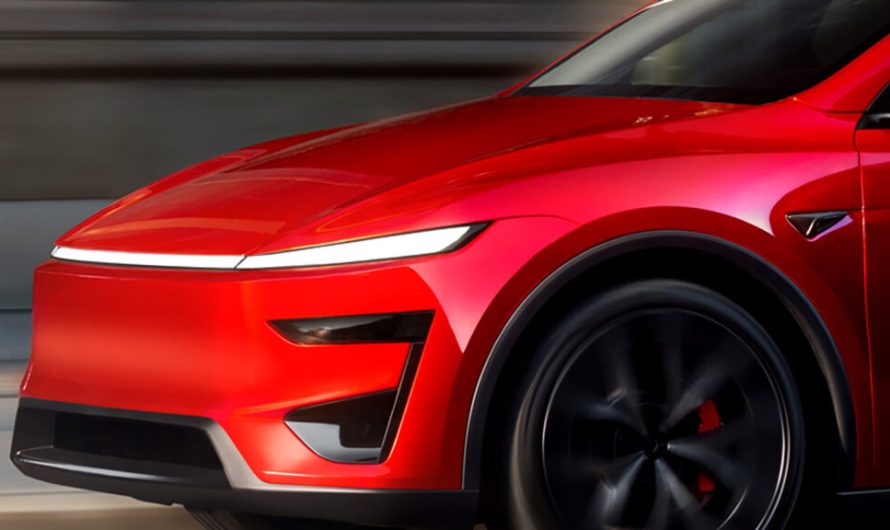 Жінка вимагає $10 млн від Tesla після ДТП на тест-драйві, покладаючи провину на режим «Шалений»