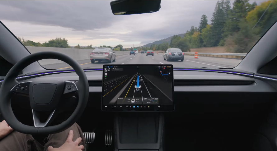 Водій Tesla, ймовірно, спав за кермом на швидкості 100 км/год, а на задньому сидінні, за повідомленнями, були двоє дітей