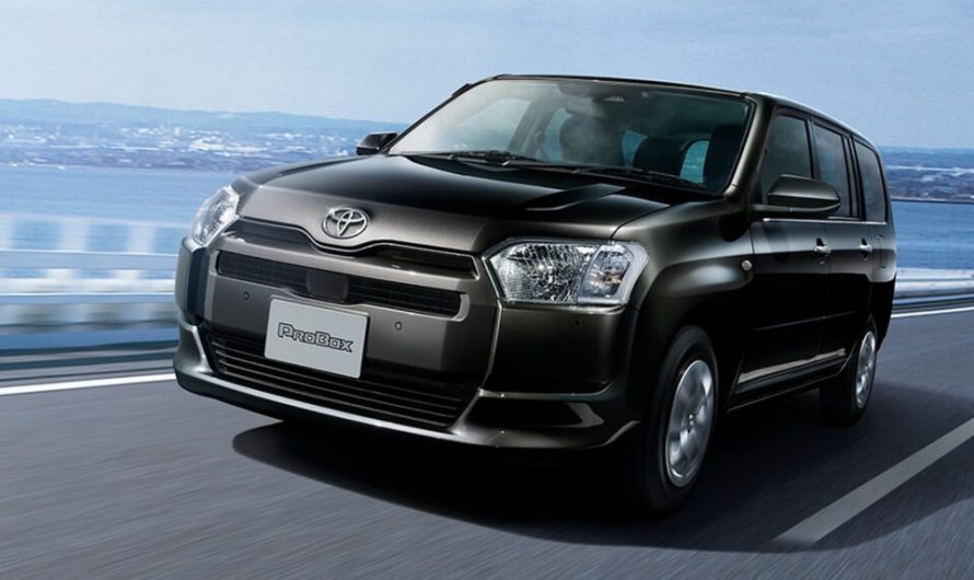 Фургон Toyota за 12 000 доларів, що застиг у 2002-му, нарешті може оновитись, потягнувши за собою ціну