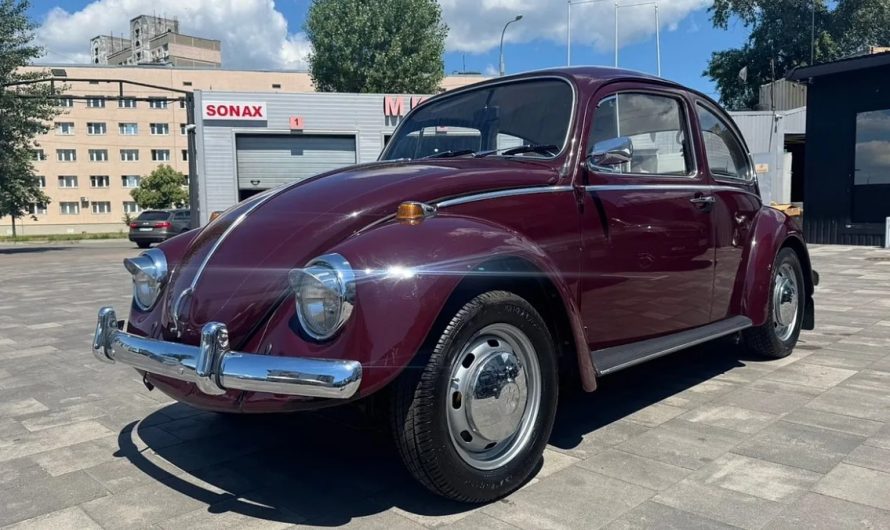 Оригінальний Volkswagen Beetle 1974 року з пробігом 30 000 км продають у Києві (фото)
