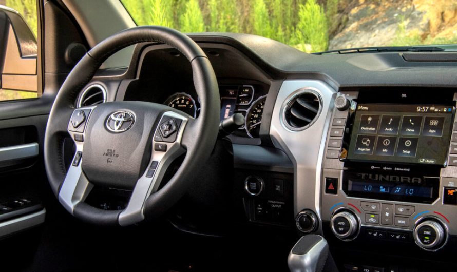 Компанія Toyota відкликає понад 4000 подушок безпеки, які з самого початку не встановлювалися в її пікапи