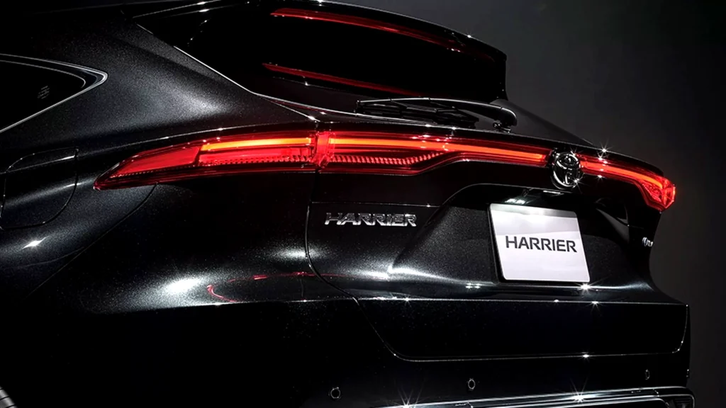 Toyota Venza насправді не зникла з ринку — вона перебралася до Японії, де й досі отримує оновлення