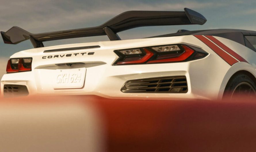 Corvette GS 2027 року тримає дорогу краще за Z06 і ZR1, однак старенький C7 GS гальмує ефективніше за нього