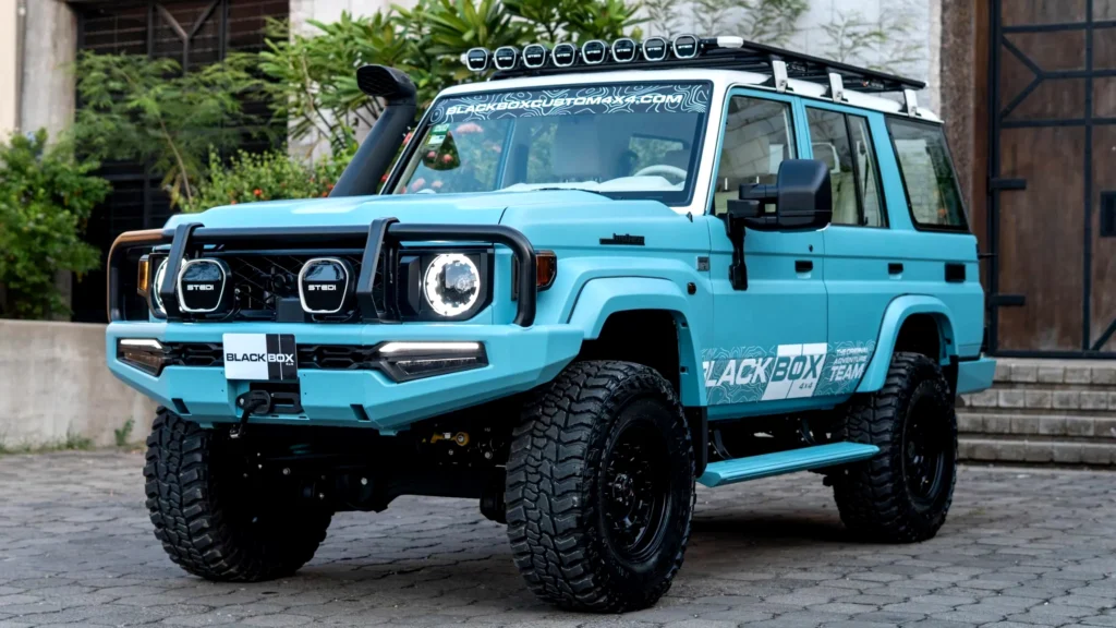 Легендарний позашляховик Toyota Land Cruiser 70 проміняв аскетичну витривалість на розкішний шарм від ательє Brabus