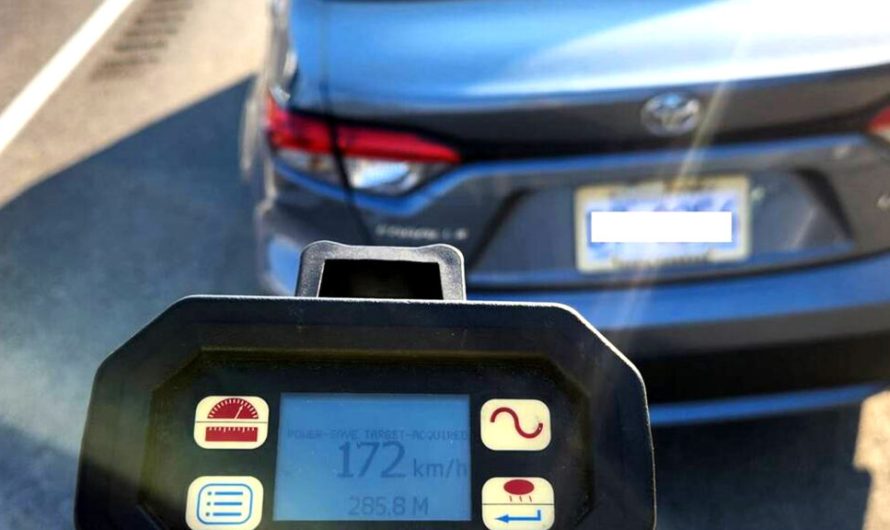 Надто затягнута пробна поїздка Toyota Corolla обернулася величезною швидкістю та евакуатором