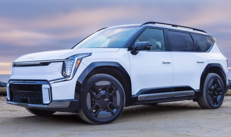 Відкликання трирядного Kia EV9 через несправність подушок безпеки
