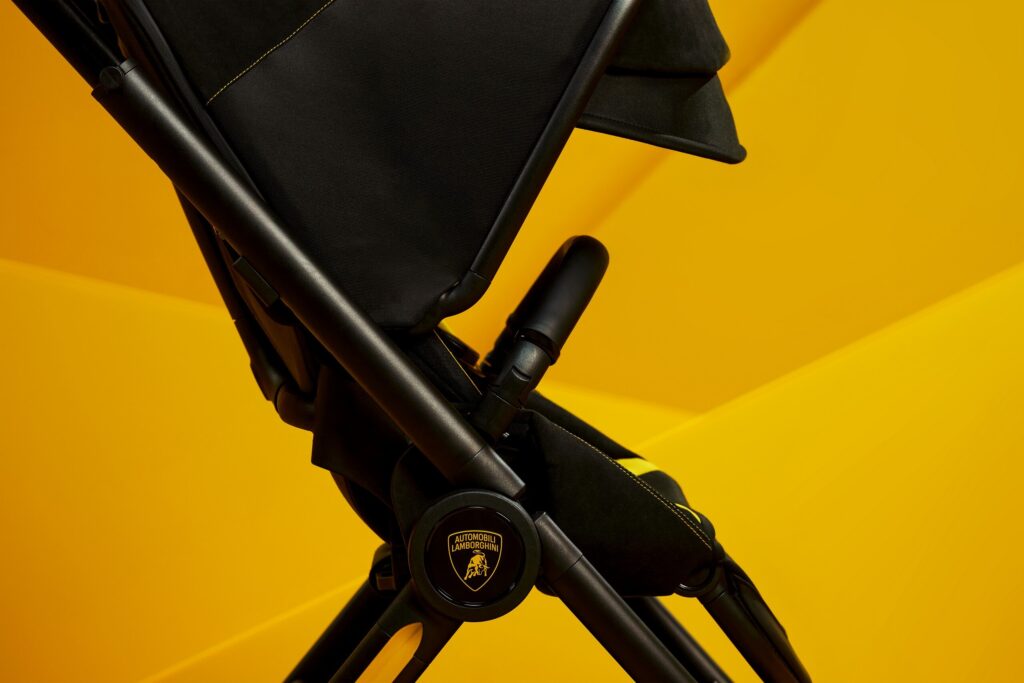 Коляска Lamborghini Reef AL Giallo