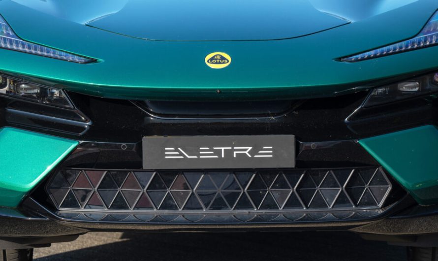 У Lotus заявили, що їхній електричний позашляховик вартістю 233 тисячі доларів уже недоцільно продавати в Америці