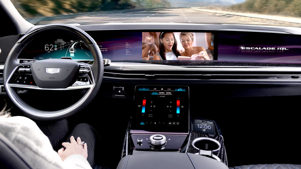 Cadillac у технологічному рейтингу JD Power