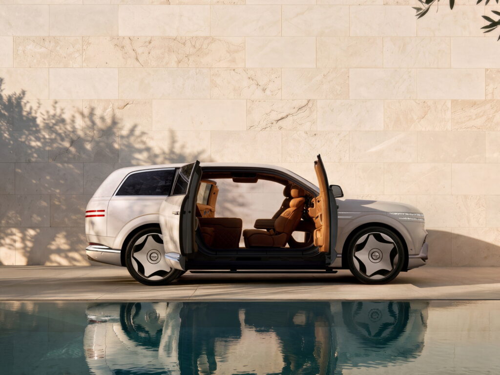  Genesis’ New GV90 Wants BMW Money With Rolls-Royce Tricks