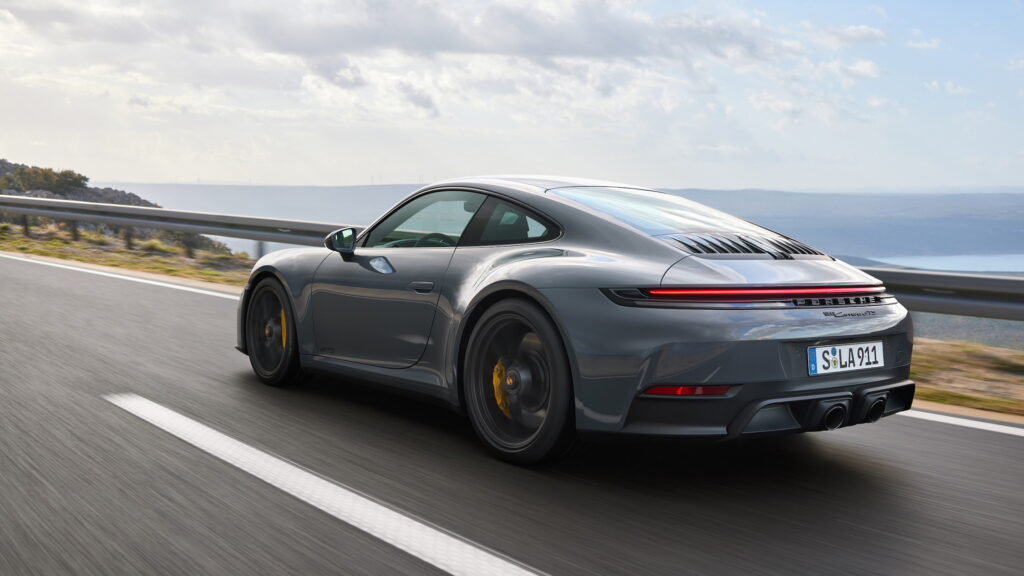 Porsche 911 GTS T-Hybrid