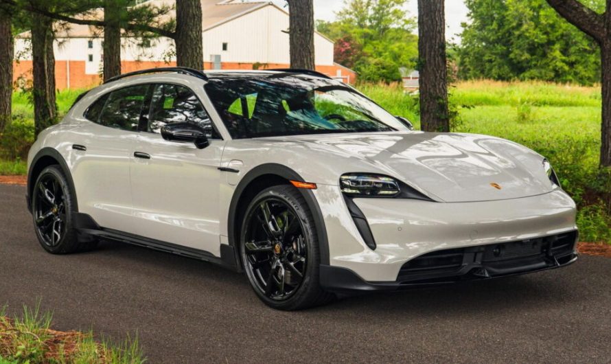 Універсал Porsche Taycan із 6 900 милями на одометрі втратив майже $100 000 ще до того, як з’явився другий власник