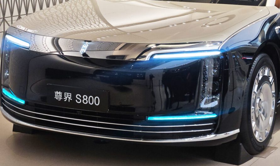 Китай заборонив бірюзові ліхтарі самокерованих авто, котрі досі не мали правової легітимності