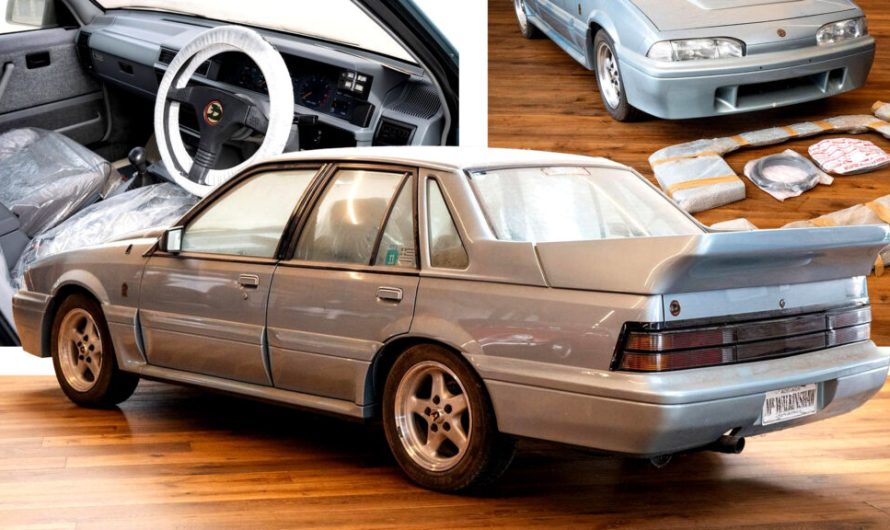 У гаражі до смерті власника простояв загорнутий у чохол HSV Walkinshaw Commodore 1988 року з пробігом лише 12 миль