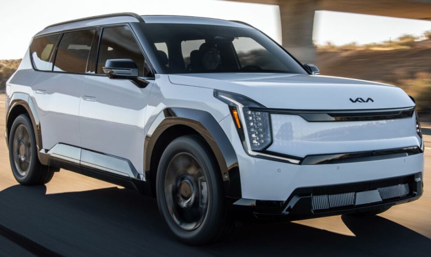 На мегарозпродажі Kia EV9 можна зекономити 16 000 доларів порівняно з рекомендованою роздрібною ціною виробника
