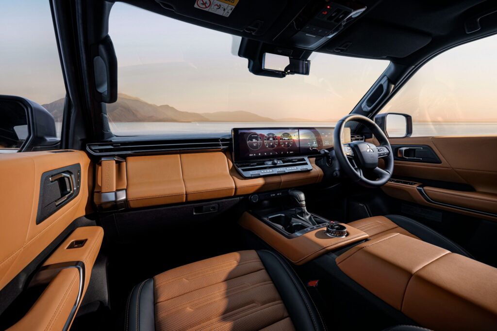 Новий Mitsubishi Pajero
