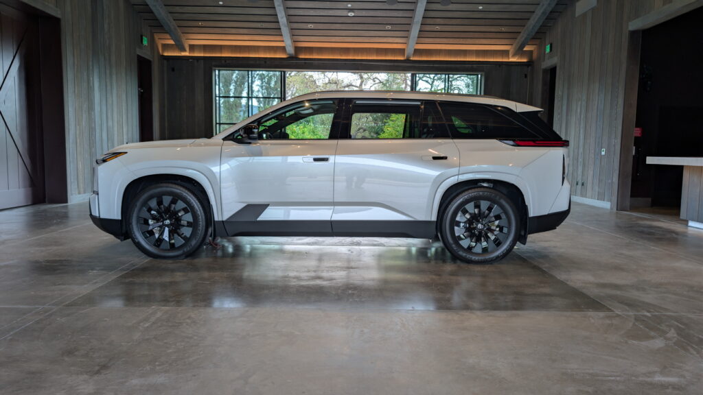 Toyota Highlander EV
