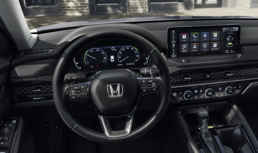 Ділок визнав, що незаконно торгував підробленими подушками безпеки Honda, які відправляли під виглядом нічників