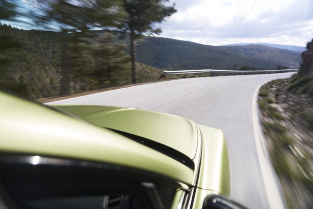 Тизер Bentley Torcal