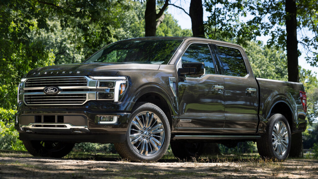 Криза Ford триває: продажі в серпні впали на понад 10%, електромобілі — майже на 80%