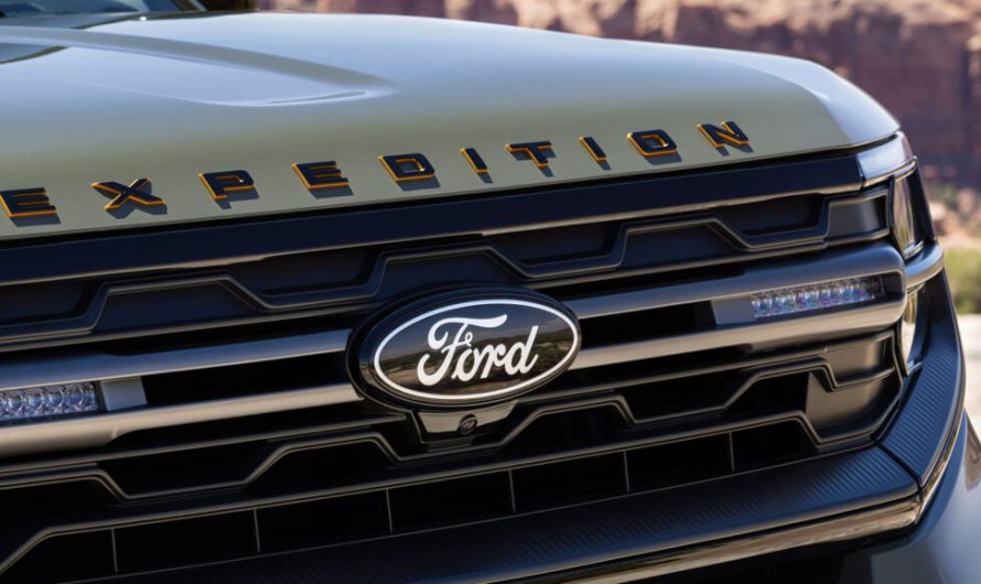 Невдалі рішення Ford і далі шкодять бізнесу: серпневі продажі скоротилися більш ніж на 10%, а реалізація електрокарів упала майже на 80%