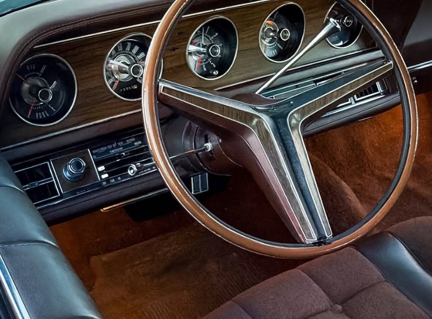 Ford Thunderbird Landau Sedan