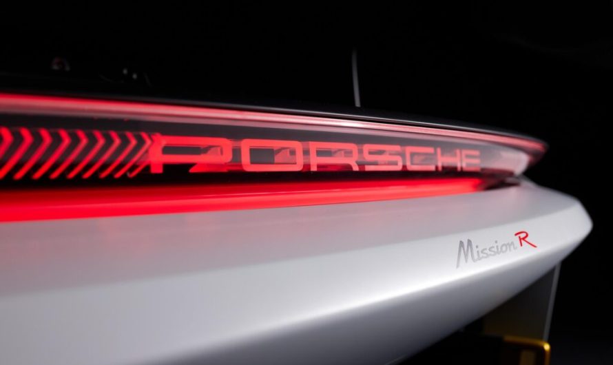 Схоже, майбутній суперкар Porsche виявиться Audi, яка по суті є Lamborghini