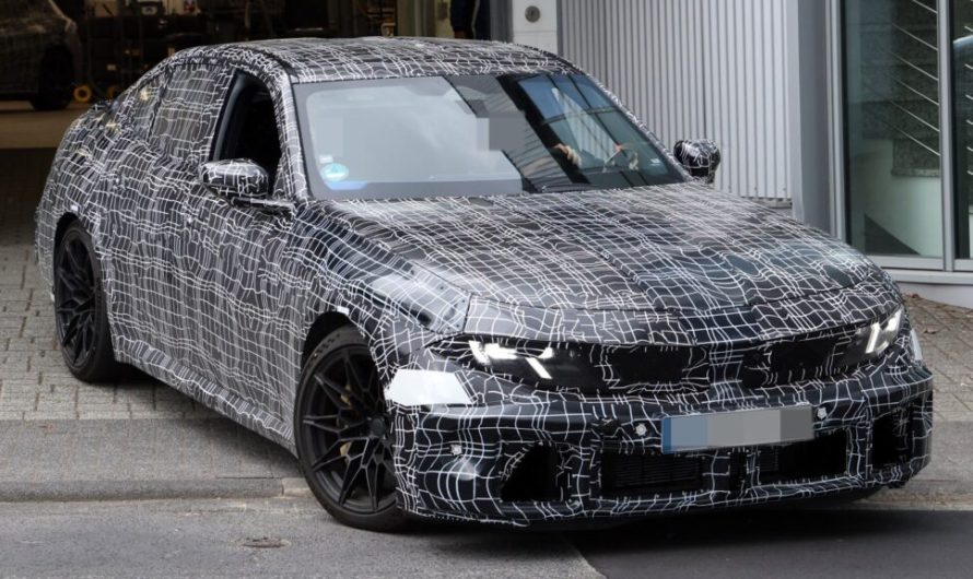 Електрика приходить до BMW M3, та не до кожного M3