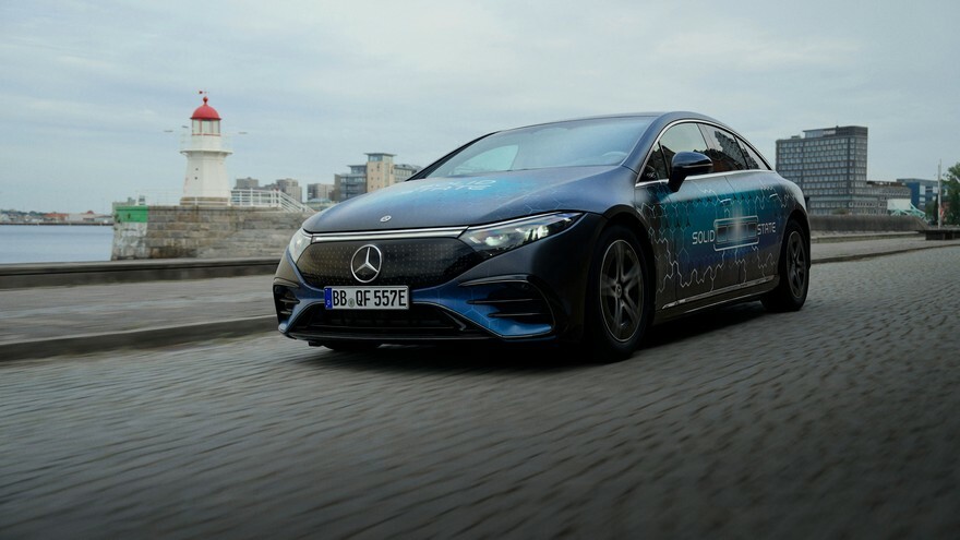 Mercedes-Benz EQS із твердотільною батареєю