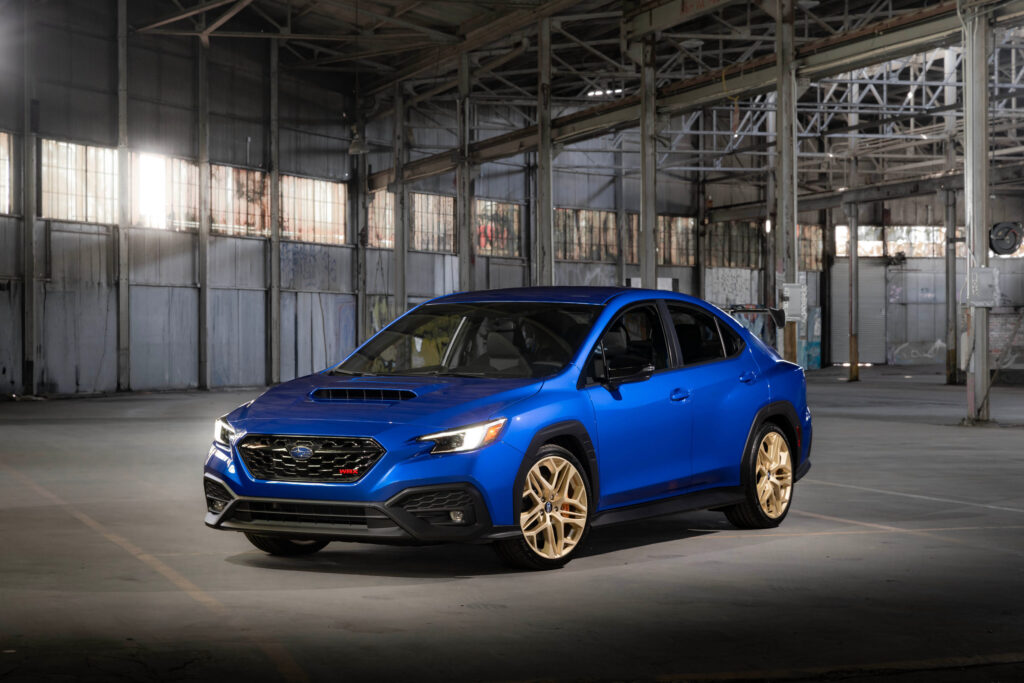 Subaru WRX GD25, салон