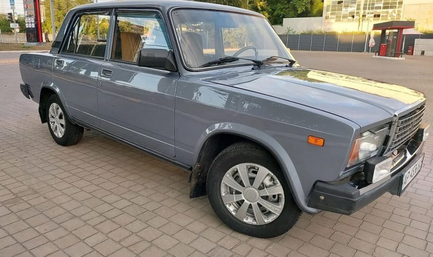 ВАЗ-2107 з пробігом 25 тис. км в ідеальному стані продають за низькою ціною (фото)