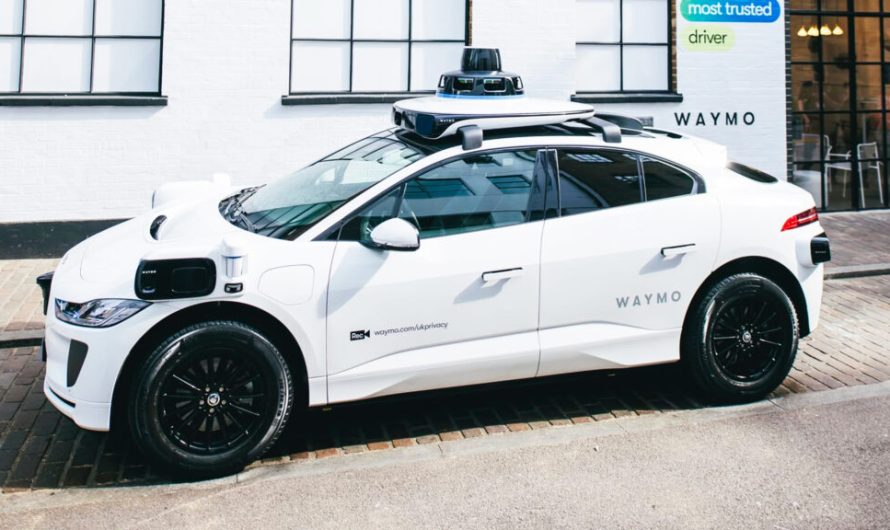 За словами Waymo, її автомобілі потрапляють у серйозні аварії на 95% рідше, ніж люди
