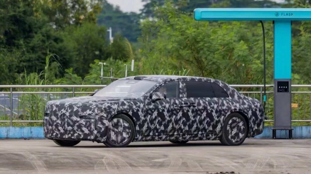 Флагманський седан BYD готується кинути виклик Rolls-Royce Phantom