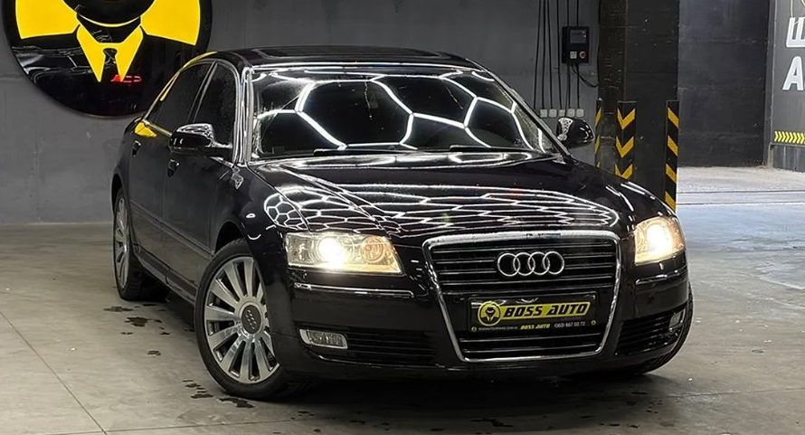 Audi A8 2008 з найменшим пробігом в Україні: за скільки продають авто від одного власника