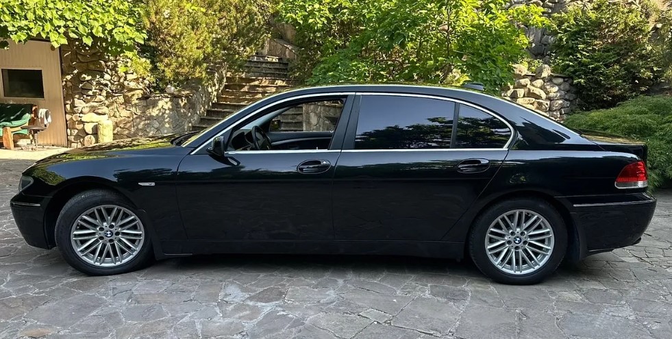 BMW 7 Series E65