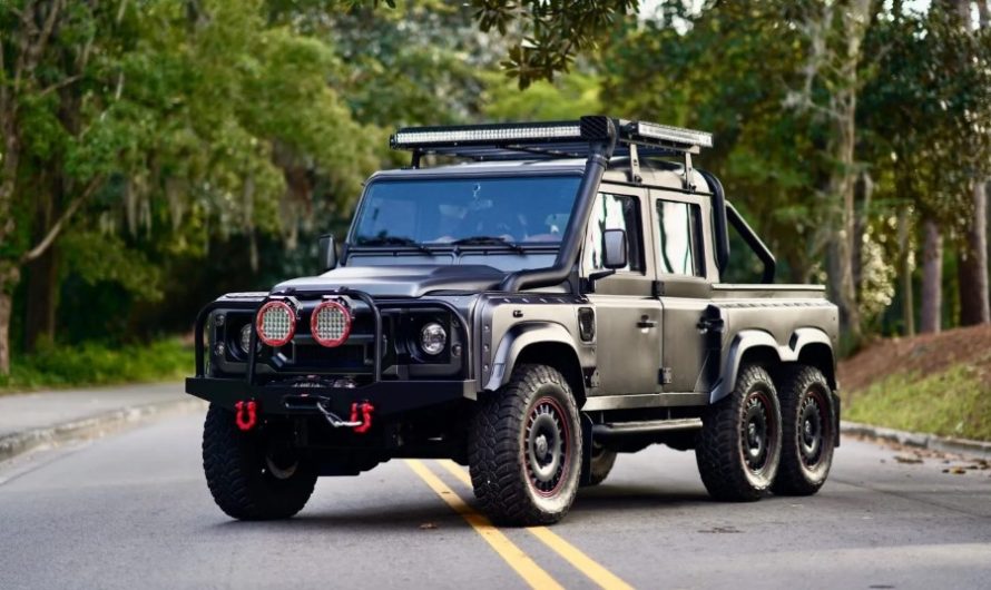Шестиколісний Land Rover Defender із 700-сильним V8 продають за $300000 