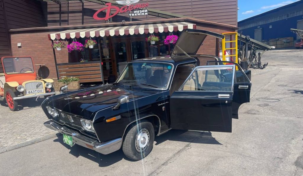 Mitsubishi Debonair