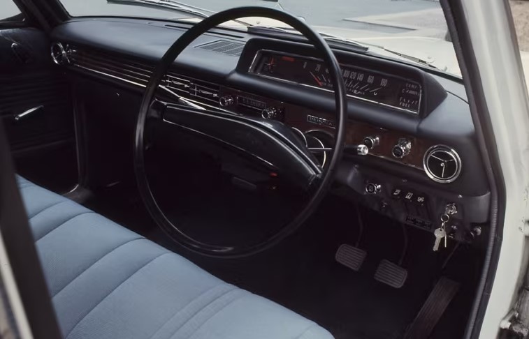 Mitsubishi Debonair