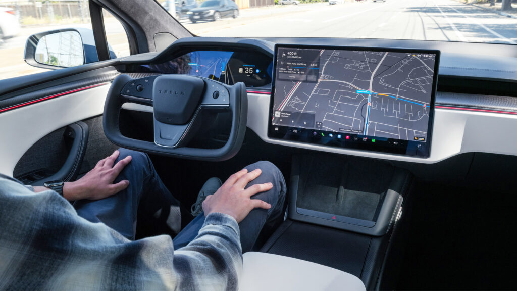 Tesla змінює назву Full Self-Driving на Assisted Driving у Європі